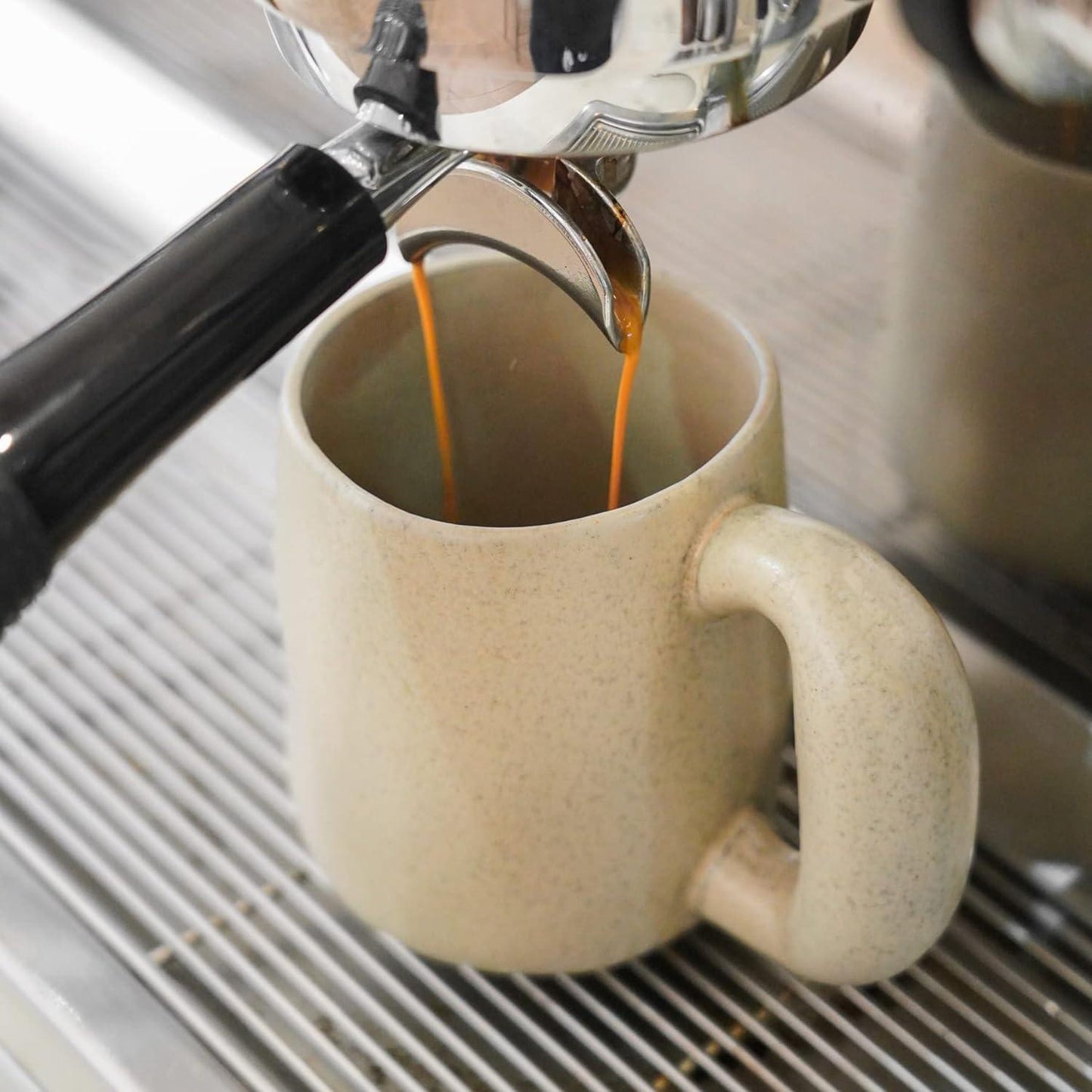 Grande tasse à café en poterie, ensemble de tasses à latte, grande tasse à thé, tasses faites à la main avec poignée Jumbo, lot de 2, 20oz