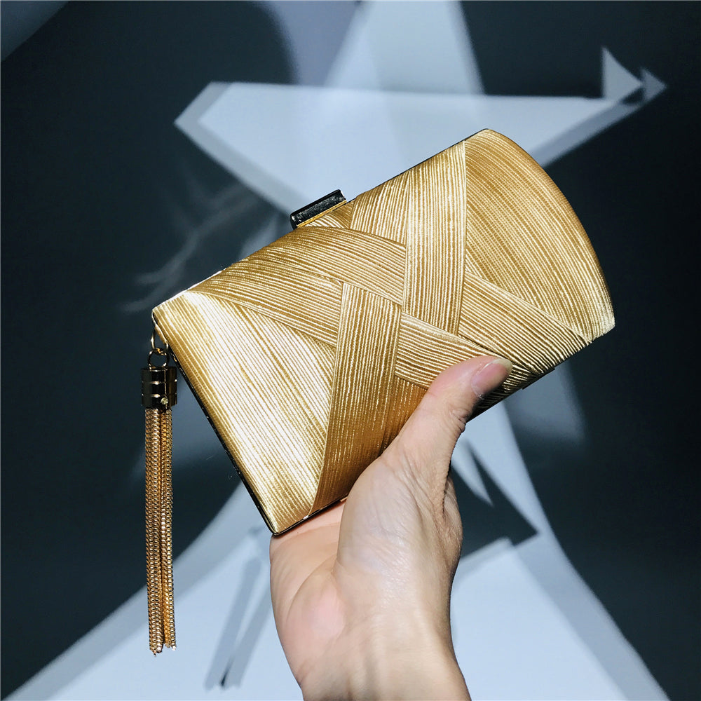 New Arrivals Handheld Women's Evening Clutch Bags Silk Satin Party Handbags Bridal Wedding Purses with Tassel Pendant Evening Clutch Bags